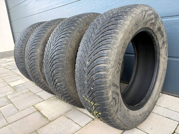 215/60 R16 Vredestein Quatrac 4db n�gy�vszakos aut�gumi