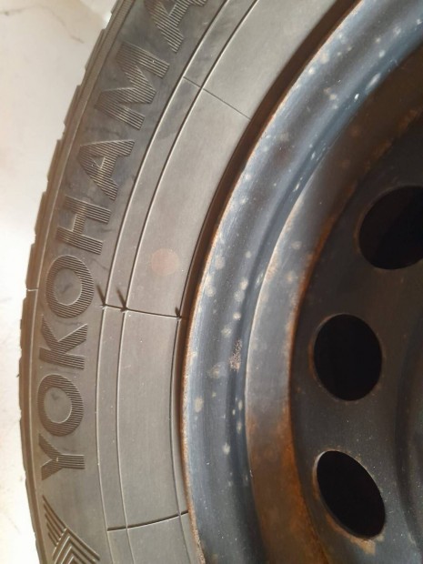 215/60 R16 téligumi+felni Suzuki Vitarára