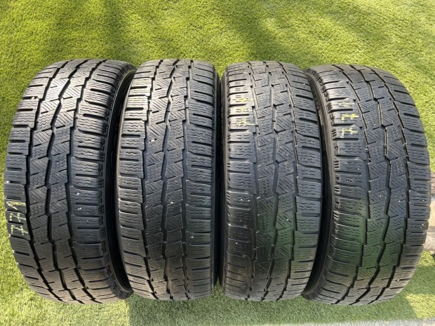 215/60 R17C Michelin Agilis Alpin tli gumi 6-7mm