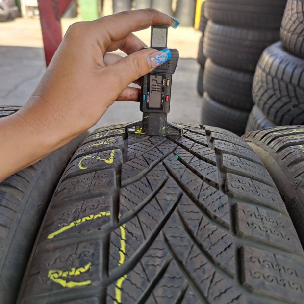 215/60 R17 Falken téli gumi 50000ft a 4db/211/