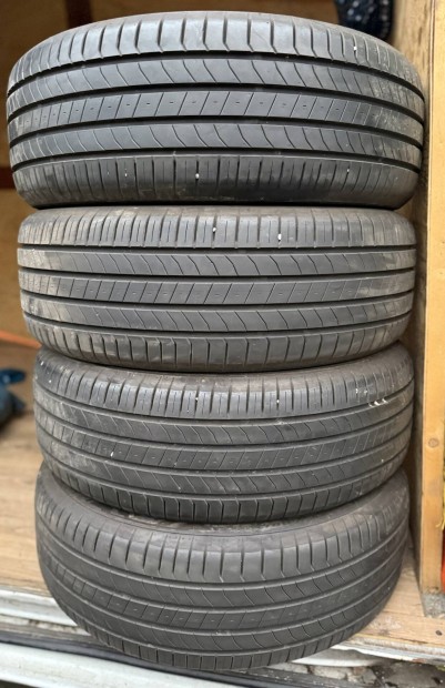 215/60 R17 Ny�ri �j 2025 corolla cross Nexen Chr c-hr 17