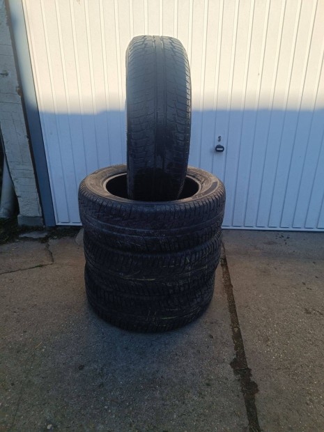 215/60 R17 Tligumi garnitra