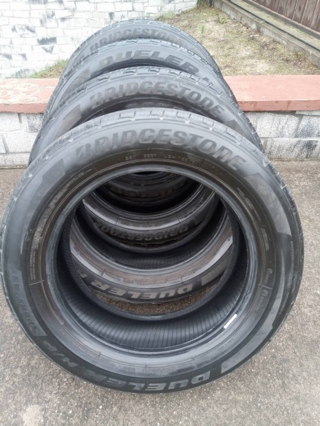 215/60 R 17 autgumi.