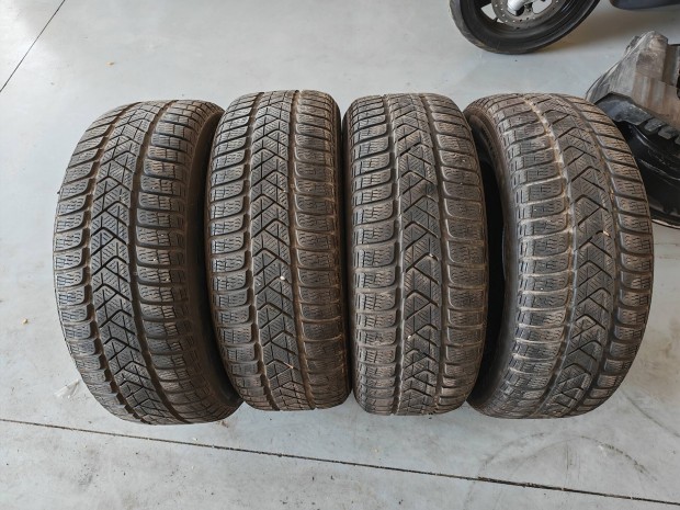 215/60 r16 Pirelli téligumi szett!