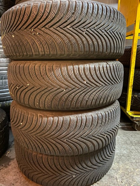 215/60 r16 tli