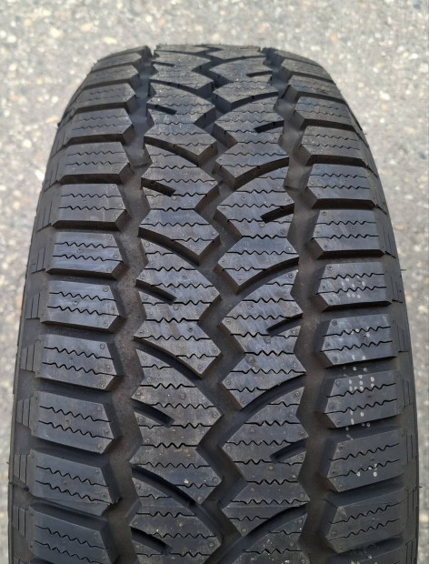 215/60 r16c Momo Van Pole w-3. 4db.