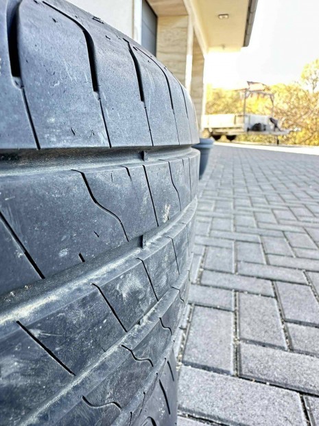 215/60 r17 nyári gumi 6.5mm mintával good year efficient grip2