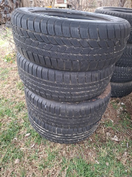 215/60 r17 tli