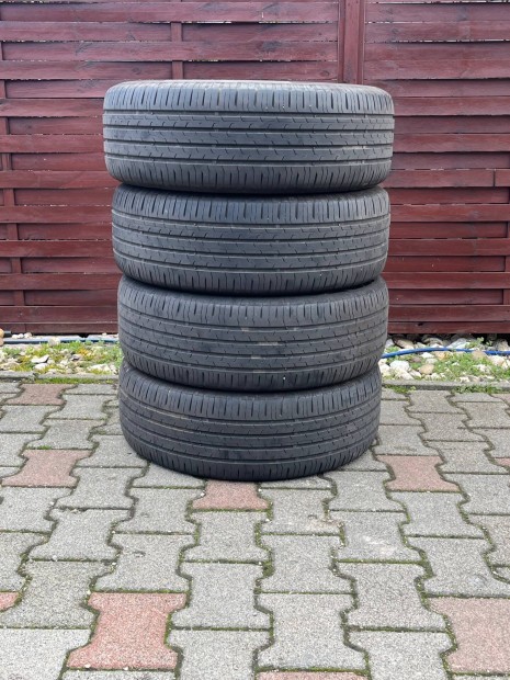 215/60r16 Continental