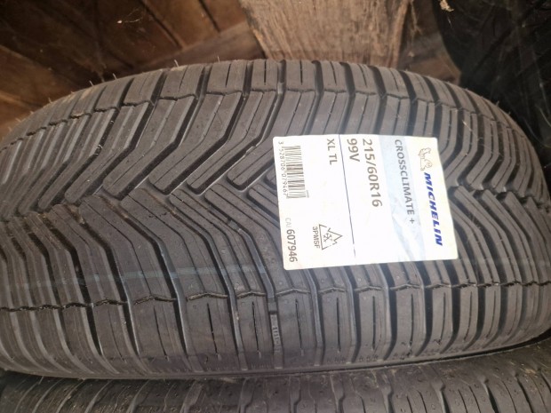 215/60r16 Michelin cross climate 1db j 