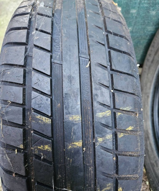 215/60r16 ny�ri gumi
