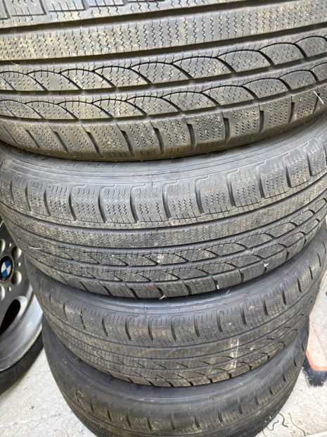 215/60r17 nyari gumi garnitura