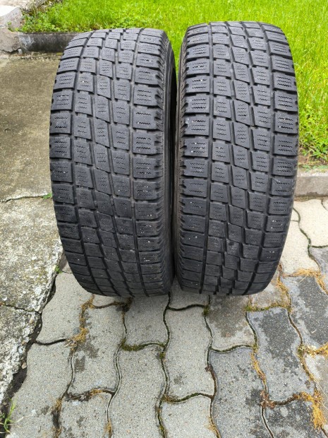 215/65R16C 30e/2db Téligumi Kisteherre 215/65