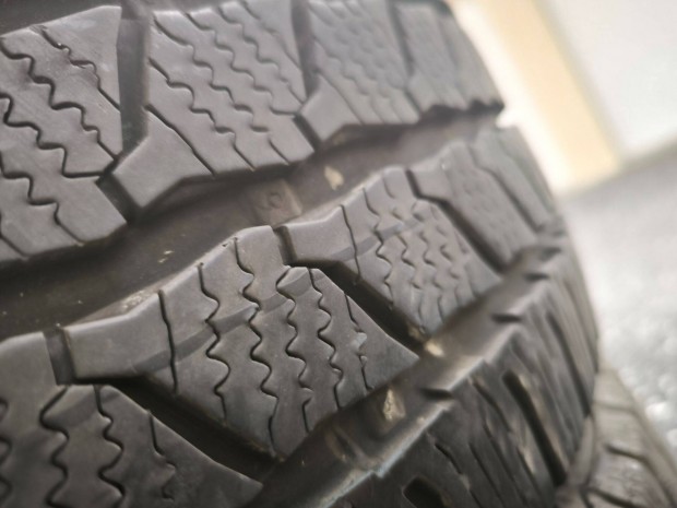 215/65R16C Continental tligumi 215/65 16