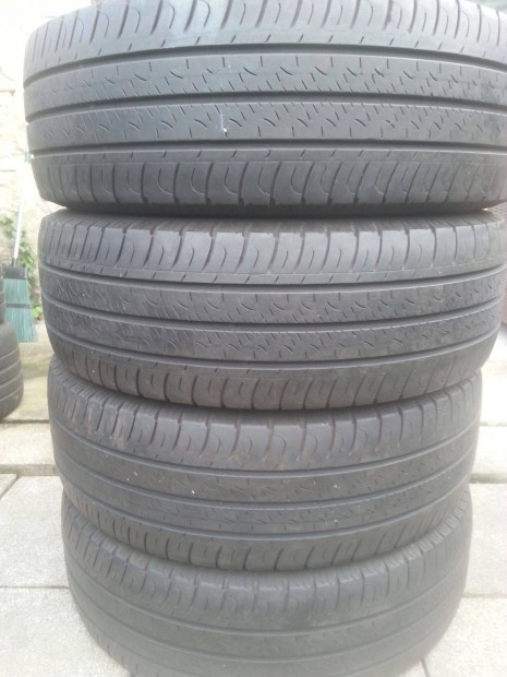 215/65R16C Goodyear kisteher nyári gumi garnitúra