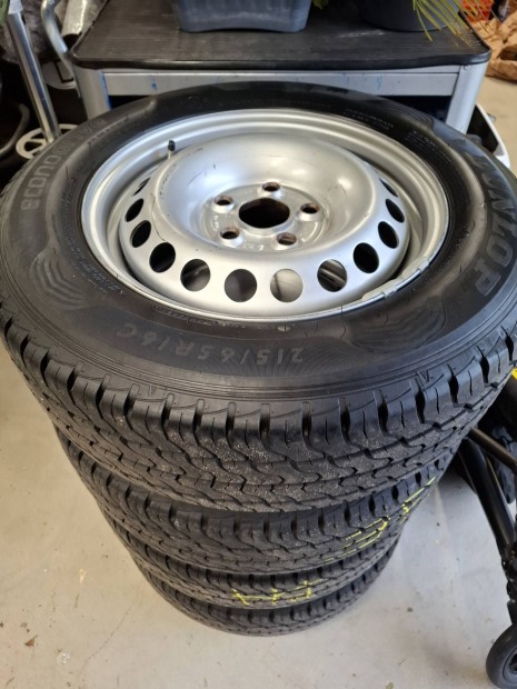 215/65R16C Vw Transporter T5/T5.1Facelift aclkerk garnitra!