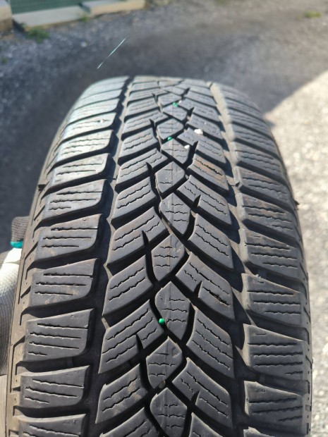 215/65R16 215/65 90% Fulda tligumik