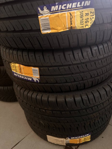 215/65R16 C Michelin Agilis