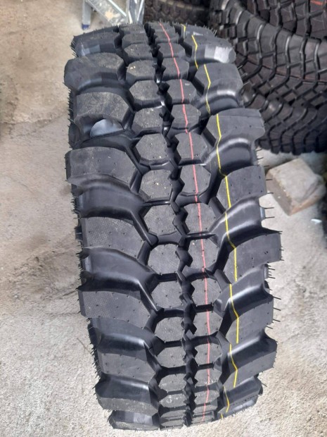 215/65R16 Kaiman mints terepgumi