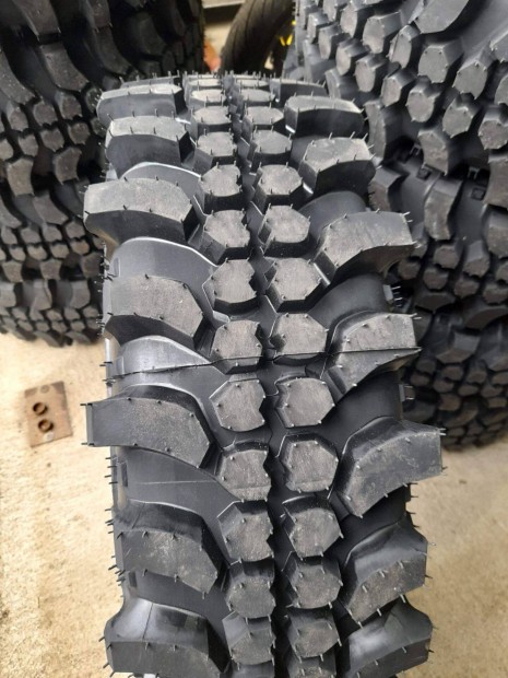 215/65R16 Simex mintás terepgumi