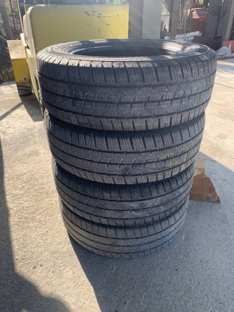 215/65R16 c Gumiabroncs