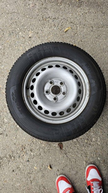 215/65R16 tligumi Kleber Krisalp HP3 SUV DOT23/23,VW T5 5x120 lemezf