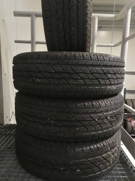 215/65R16 toyo gumi