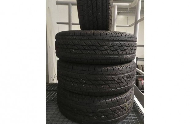 215/65R16 toyo gumi