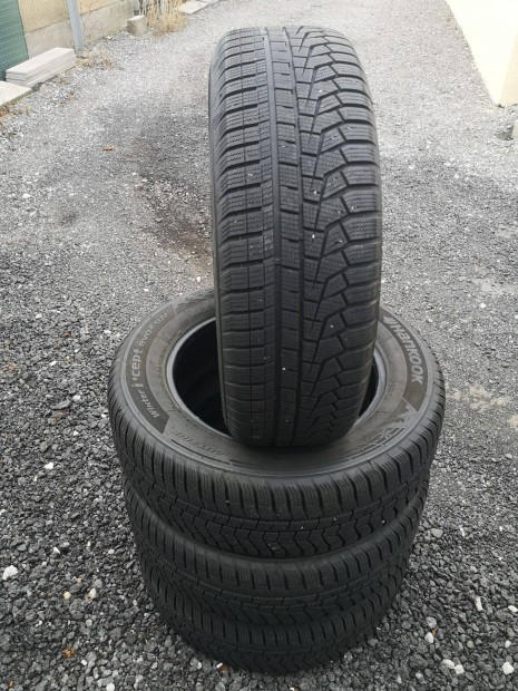 215/65R17 2023 Hankook tligumi