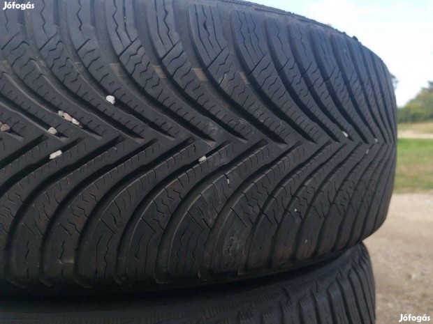 215/65R17 215/65 75e/4db Michelin Alpin téligumik