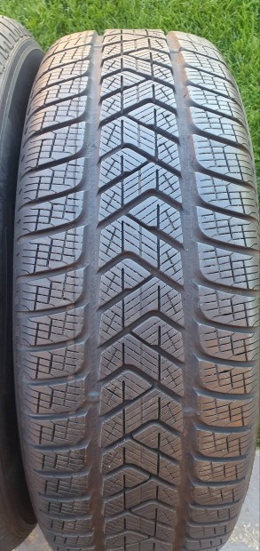 215/65R17 tli gumi 