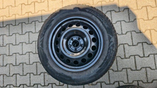 215/65R17 téligumi garnitúra acél felnivel, Peugeot, Hankook, Falken