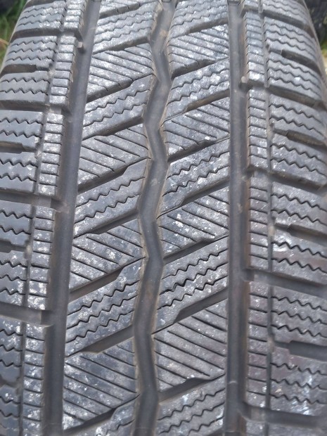 215 65 15C T�li szett gy�ri ford felnin