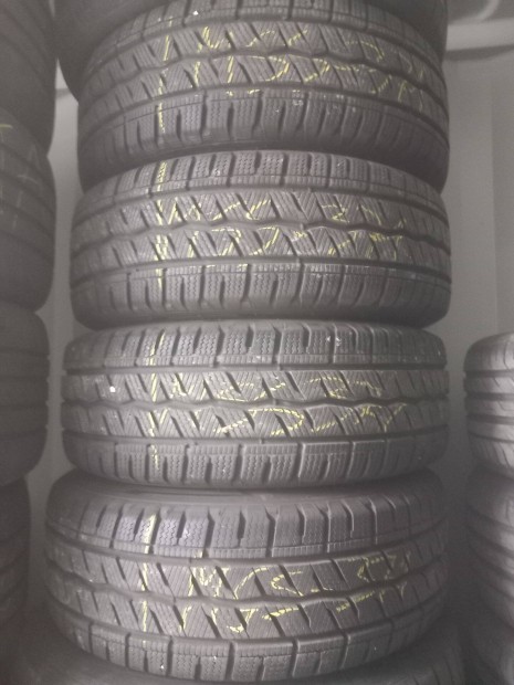 215 65 15 C Ford Custom újszerű Téli szett