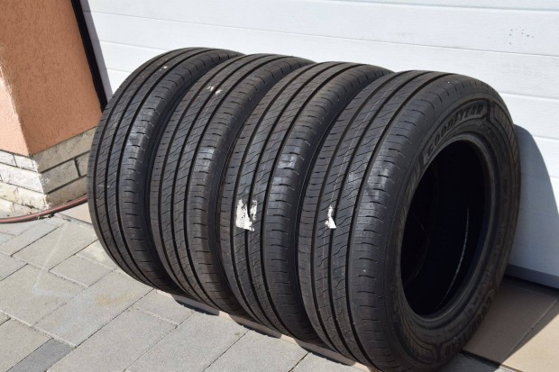 215/65 16C �j vagy csere 225/65 16 C-re �rt�k egyeztet�ssel