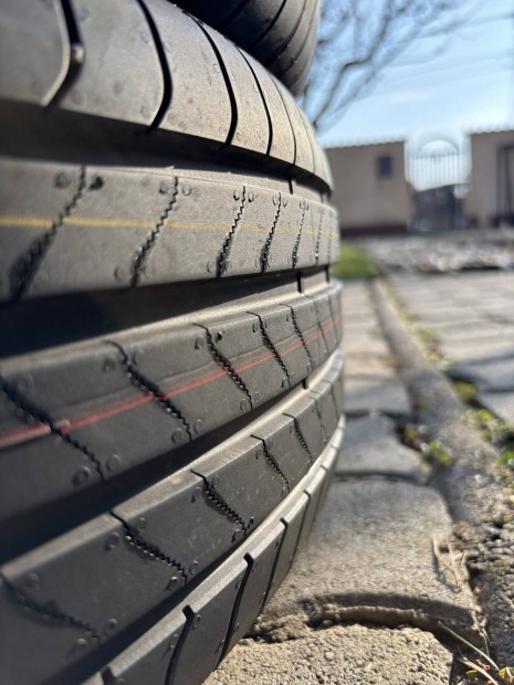 215/65 16 102H bridgestone turanza 6 nyári gumi garnitura demo