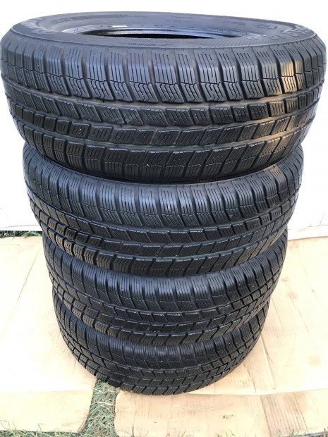 215 65 16 Barum 215/65r16 Barum téligumi garnitúra eladó.