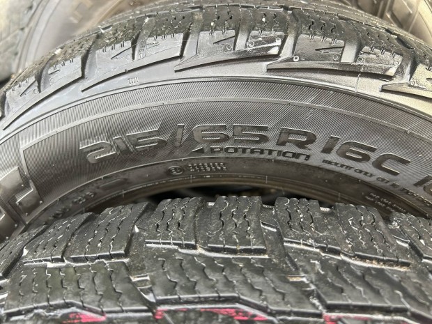 215/65/16 C Nokian