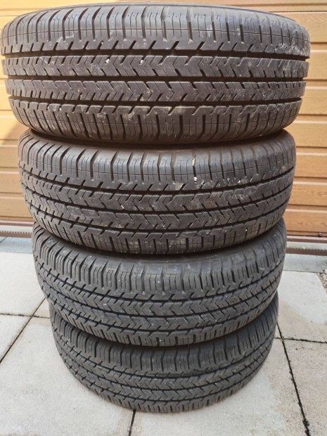 215 65 16 c michelin 215/65 R 16 C nyri gumi garnitura