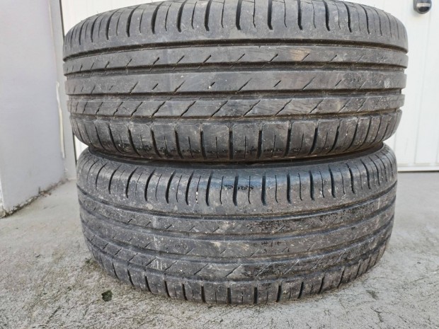 215 65 16 nokian 215/65 R 16 nyári gumi 2 db 2022.08.hét