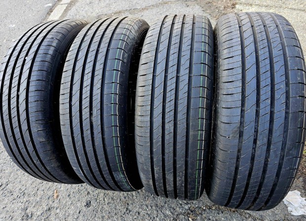 215/65 R16 98H - Goodyear Efficientgrip 2 SUV