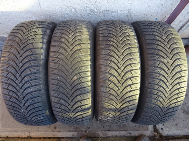 215/65 R16 Hankook 4db tli gumi (Dacia Duster)