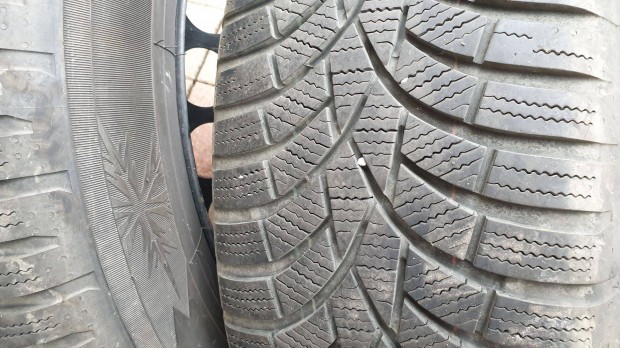 215/65 R16 Toyo tli gumi szett