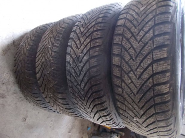 215/65 R16 Wredestein Tligumi Dacia Duster Lemezfelnin