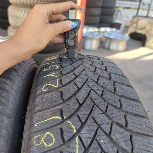 215/65 R17 Bridgestone téli gumi 29000ft a 2db/208/