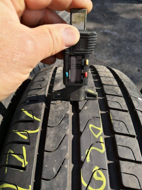 215/65 R17 Pirelli nyári gumi 30000ft a 4db/171/