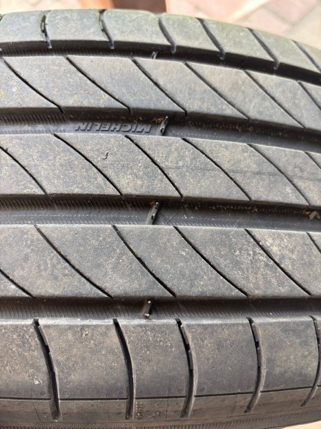 215/65 R17 használt nyári gumi