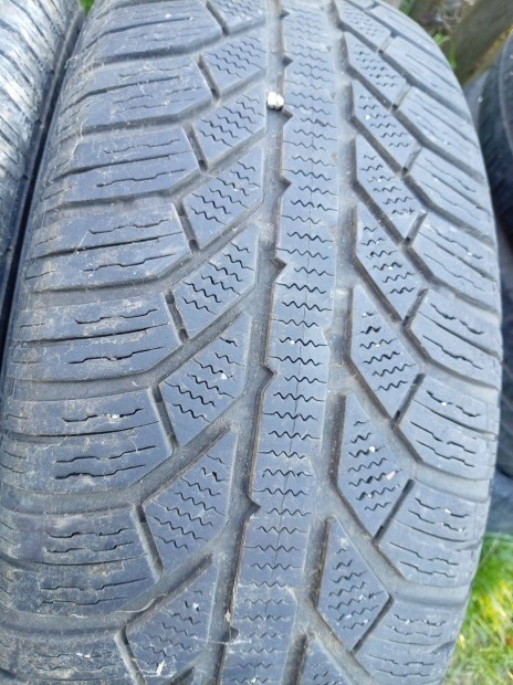 215/65 r17 4db 10ezerft