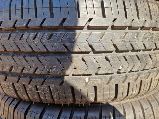 215/65r16C Michelin nyari garnitra 80%-os