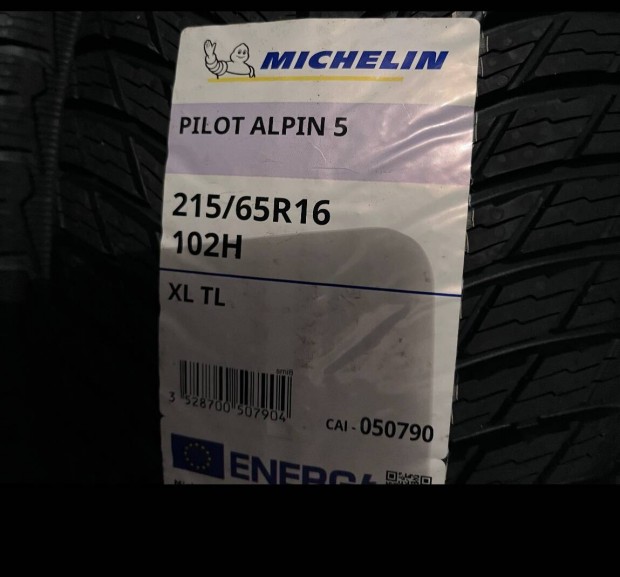 215/65r16 Michelin tli